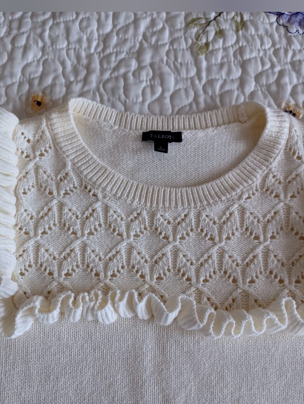 Talbots Women’s Cream Ruffled Yoke Sweater size L - Picture 7 of 15